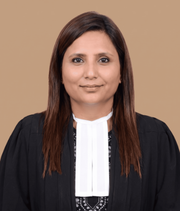 Advocate Ritika Khanna, Senior Associate, AM Legal Delhi